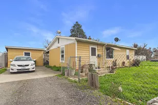 82045 Lind Rd, Umatilla, OR 97882 - Photo 1