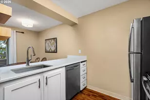 44 Eagle Crest Dr, Lake Oswego, OR 97035 - Photo 14