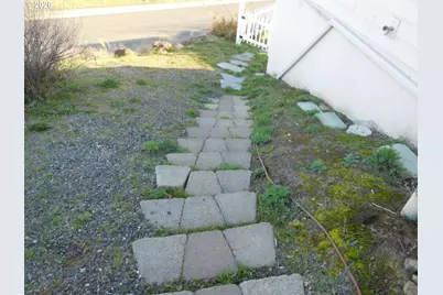 815 N Main St, Pendleton, OR 97801 - Photo 8