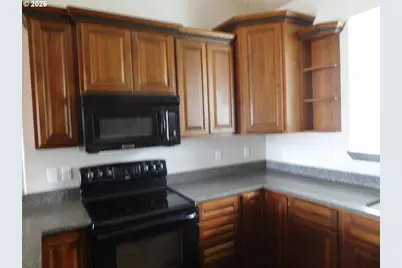 815 N Main St, Pendleton, OR 97801 - Photo 30