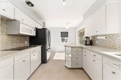 1110 E 28th Ave, Spokane, WA 99203 - Photo 10