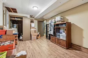 727 SE 54th Ave, Portland, OR 97215 - Photo 32