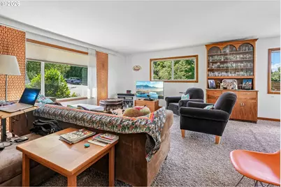 727 SE 54th Ave, Portland, OR 97215 - Photo 8