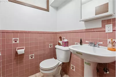 727 SE 54th Ave, Portland, OR 97215 - Photo 22
