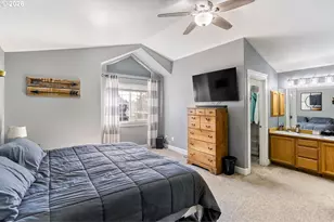 19453 Sunset Springs Dr, Oregon City, OR 97045 - Photo 16