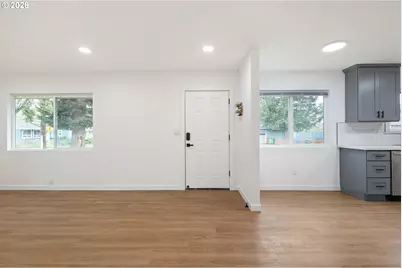 8625 SE Knapp St, Portland, OR 97266 - Photo 2