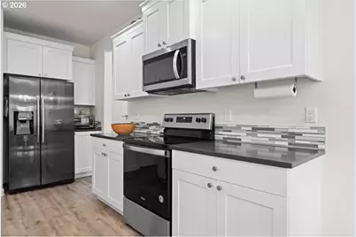 1320 N Broadway St, Estacada, OR 97023 - Photo 8