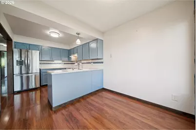12517 NE Shaver St, Portland, OR 97230 - Photo 14
