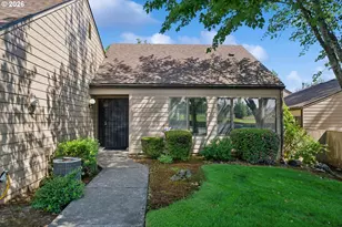 12517 NE Shaver St, Portland, OR 97230 - Photo 2