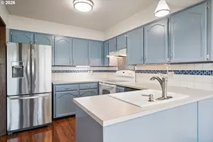 12517 NE Shaver St, Portland, OR 97230 - Photo 12