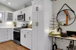 1885 Woodlawn Ave, Eugene, OR 97403 - Photo 18