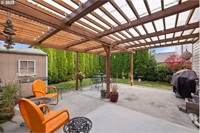 1021 SW 24th St, Troutdale, OR 97060 - Photo 28