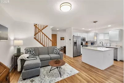 1021 SW 24th St, Troutdale, OR 97060 - Photo 8