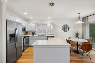 1021 SW 24th St, Troutdale, OR 97060 - Photo 10