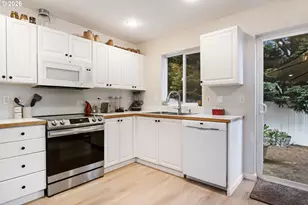 5154 NE Schoeler Cir, Hillsboro, OR 97124 - Photo 10