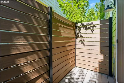12078 SE Pine St, Portland, OR 97216 - Photo 20