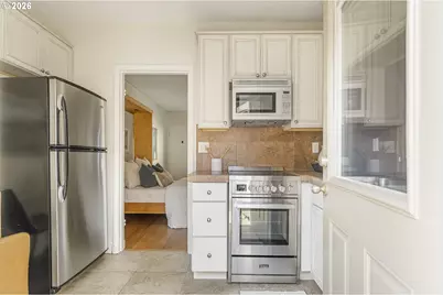 130 SE 31st Ave #8, Portland, OR 97214 - Photo 12