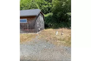 8545 Song St, Rockaway Beach, OR 97136 - Photo 18