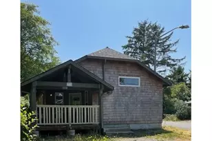 8545 Song St, Rockaway Beach, OR 97136 - Photo 2