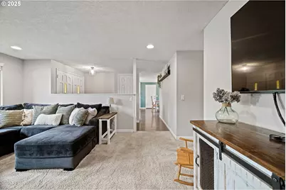 34127 El Manor Ave, Eugene, OR 97405 - Photo 14