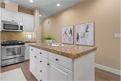 16624 NW Canton St, Portland, OR 97229 - Photo 10