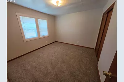 1305 8th Ave, Longview, WA 98632 - Photo 8