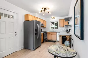 8521 N Edison St, Portland, OR 97203 - Photo 6