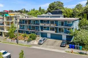 8521 N Edison St, Portland, OR 97203 - Photo 2