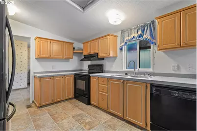 1422 SW Westvale St #102, McMinnville, OR 97128 - Photo 8
