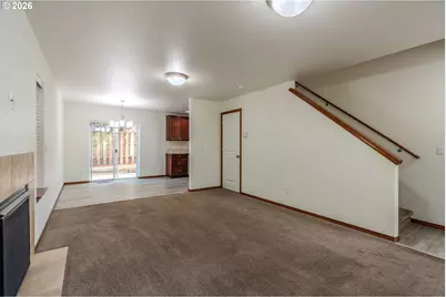 2013 NW Bella Vista Dr, Gresham, OR 97030 - Photo 16