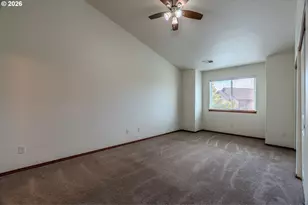 2013 NW Bella Vista Dr, Gresham, OR 97030 - Photo 18