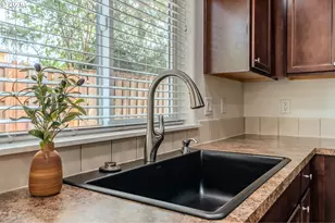 2013 NW Bella Vista Dr, Gresham, OR 97030 - Photo 6
