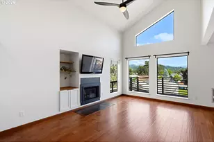 1502 Lincoln St, Hood River, OR 97031 - Photo 6