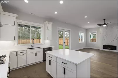 15225 SE Towers Ter, Milwaukie, OR 97267 - Photo 6