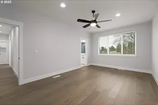 15225 S E Towers Ter, Milwaukie, OR 97267 - Photo 14