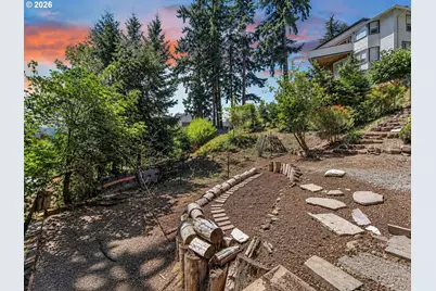 13370 SE Woodland Cir, Happy Valley, OR 97086 - Photo 4