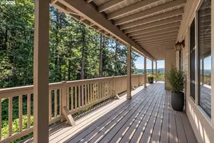 13370 SE Woodland Cir, Happy Valley, OR 97086 - Photo 8