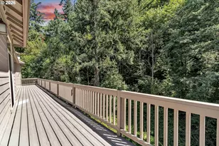 13370 SE Woodland Cir, Happy Valley, OR 97086 - Photo 14