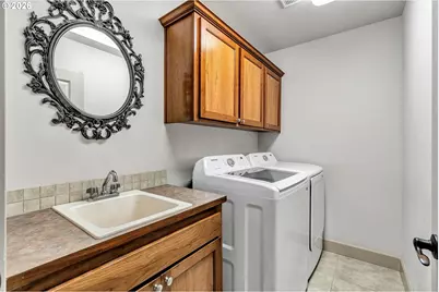 13370 SE Woodland Cir, Happy Valley, OR 97086 - Photo 26