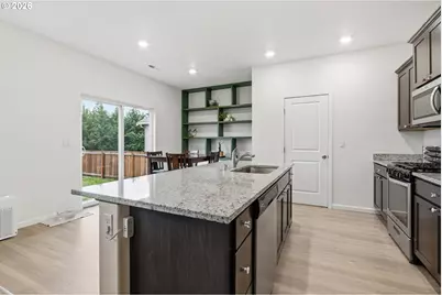 1706 W 12th St, La Center, WA 98629 - Photo 6