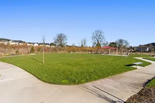 13728 SW 166th Ave, Portland, OR 97223 - Photo 38