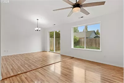 1237 S 7th St, Independence, OR 97351 - Photo 6