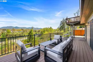 1030 SW River Mist Ln, Grants Pass, OR 97527 - Photo 4