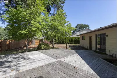 1707 SE Brookwood Ave, Hillsboro, OR 97123 - Photo 32