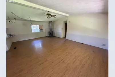92008 Maple Ln, Springfield, OR 97478 - Photo 8