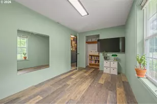 44518 McKenzie Hwy, Walterville, OR 97489 - Photo 22
