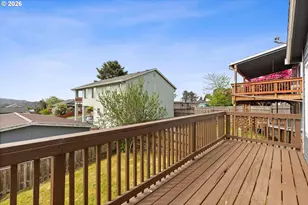 1754 NE 13th St, Lincoln City, OR 97367 - Photo 28