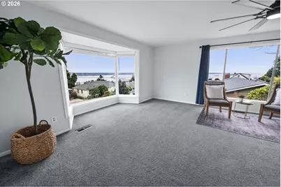 374 W Lexington Ave, Astoria, OR 97103 - Photo 4