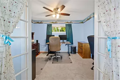 374 W Lexington Ave, Astoria, OR 97103 - Photo 10