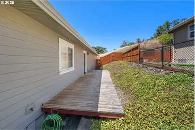 1984 NE Sunset Loop Dr, Roseburg, OR 97470 - Photo 40
